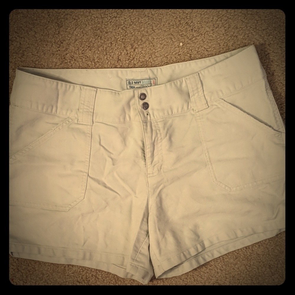 Old Navy white shorts